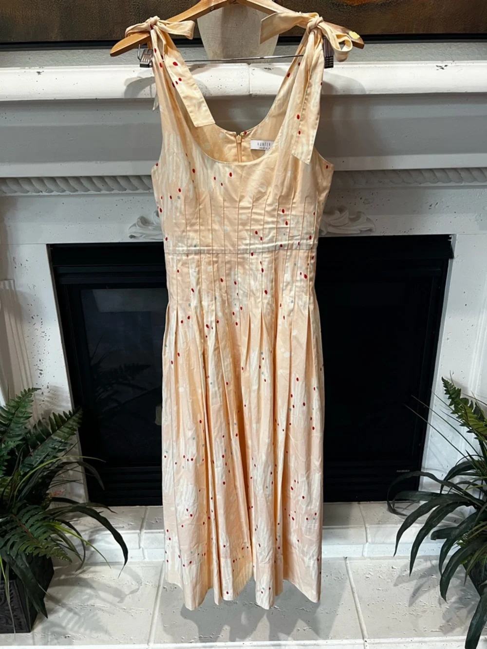 HUNTER BELL Braden Abstract Coral Cream Midi Dress (2023) - Picture 5 of 8